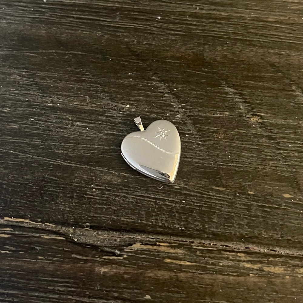 New 925 Silver heart locket